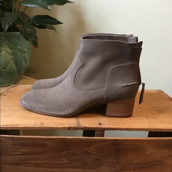UGG Shoes - UGG Bandara suede bootie NWOB